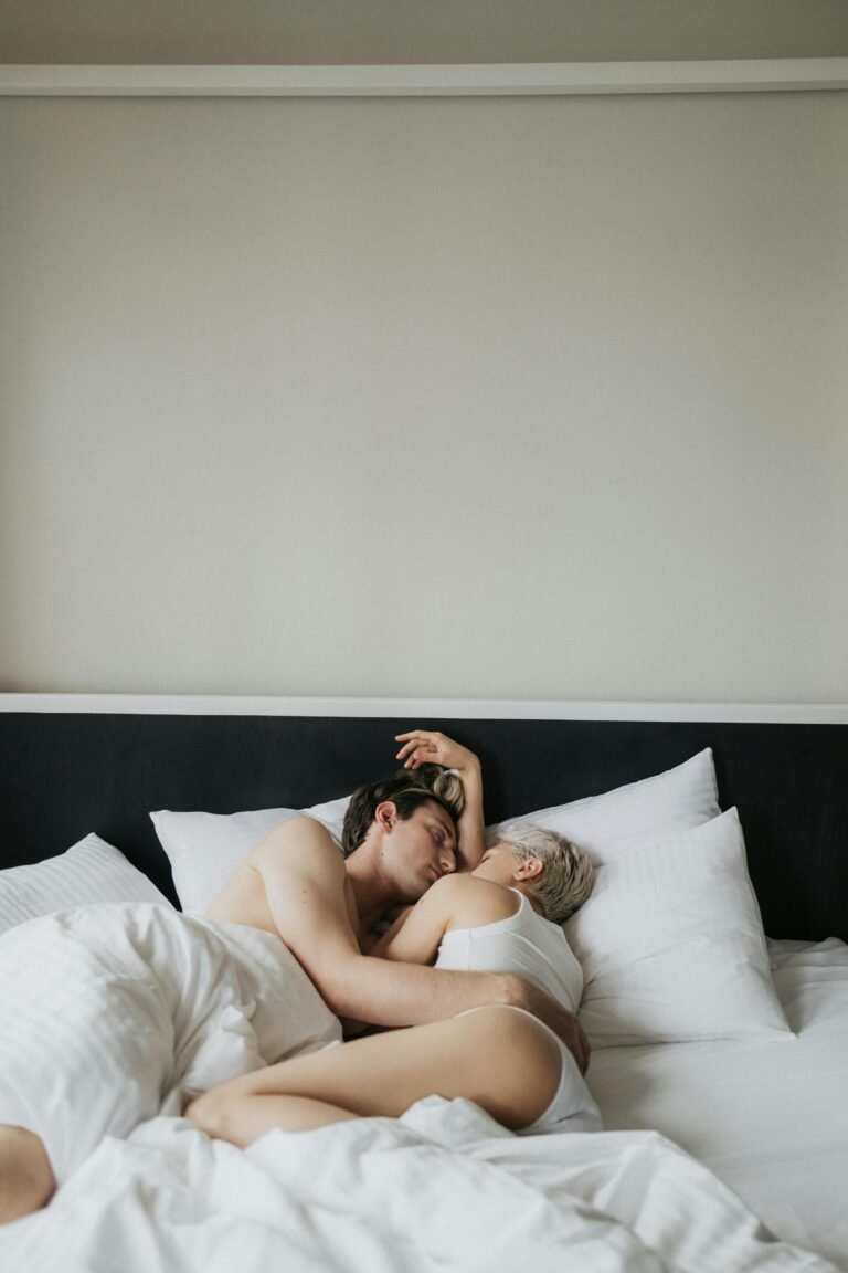 Lazy Sex for Couples: How to Reconnect, Feel Close, and Enjoy Intimacy Without Effort
